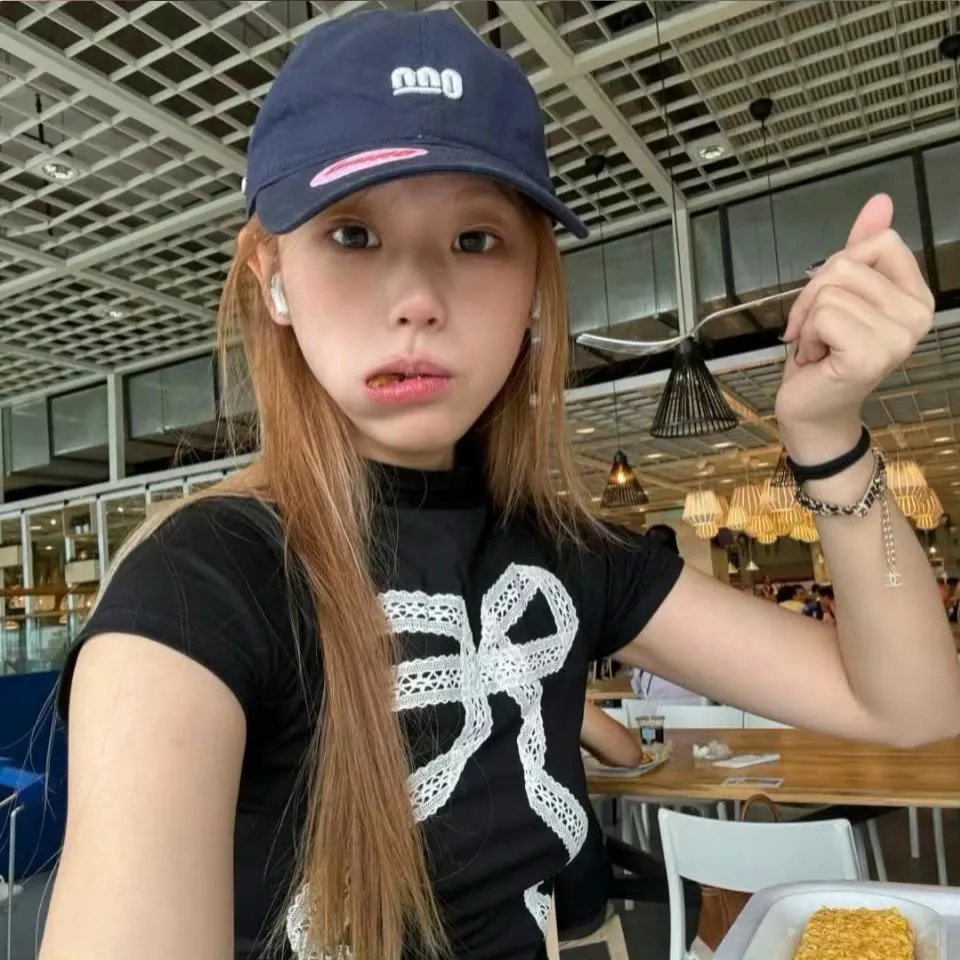 穿成彪悍长嫂后荒年带娃吃上肉